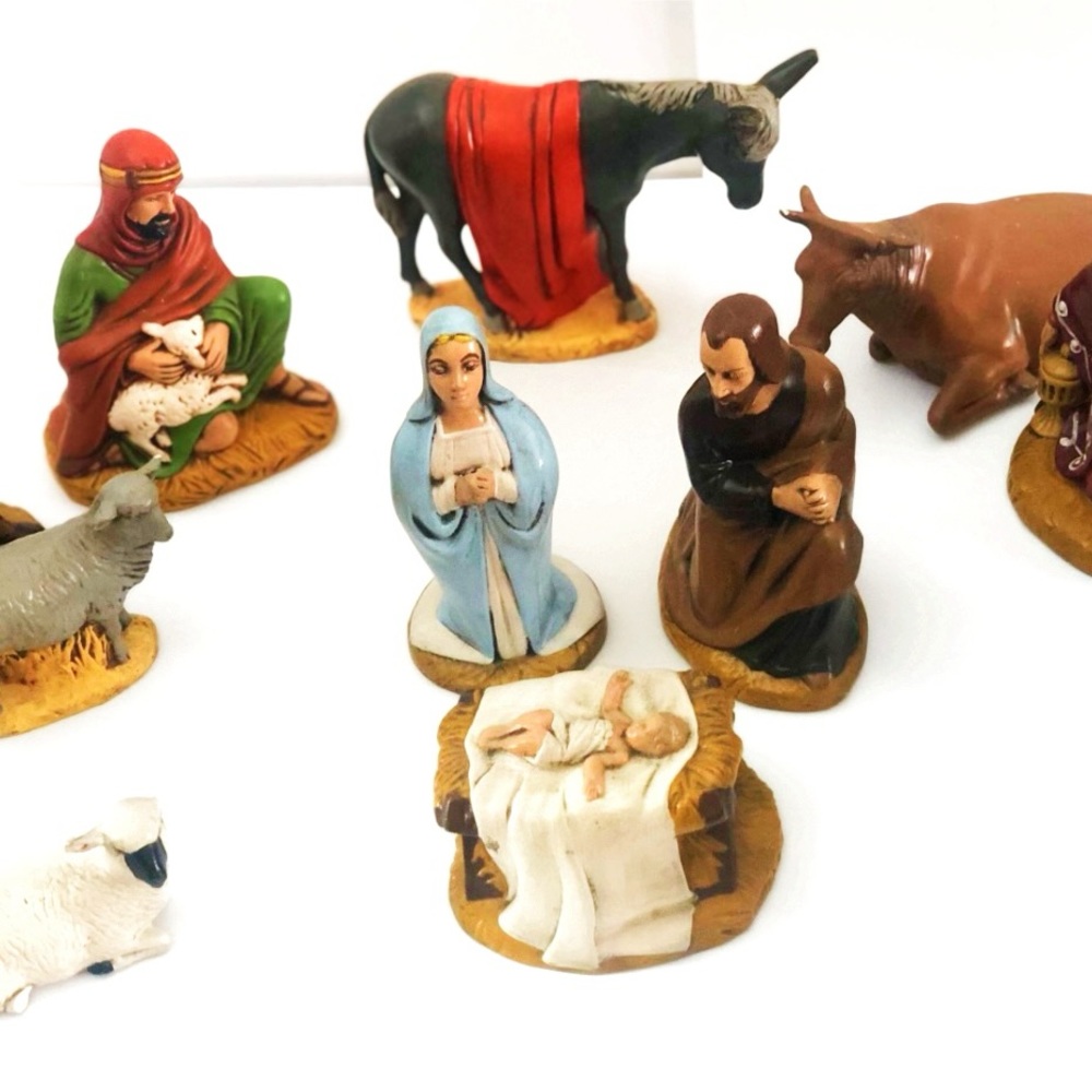 16 piece Vintage Holland Mold Hand Painted Nativity Set 1970’s - Picture 2 of 9
